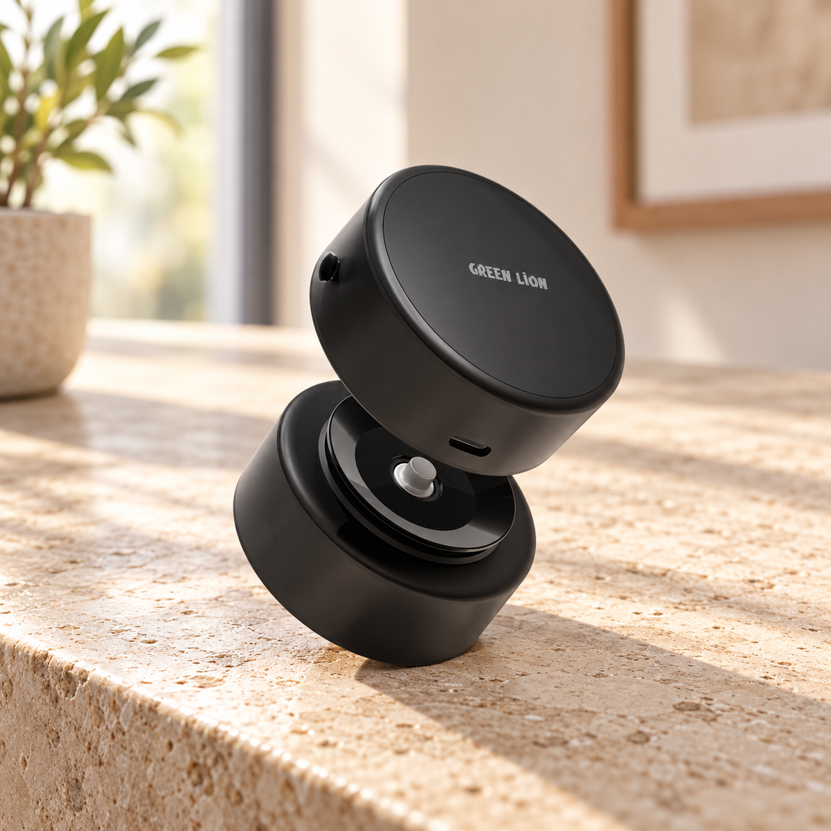 GLION AUTO SUCTION PHONE — GREY Studio lifestyle