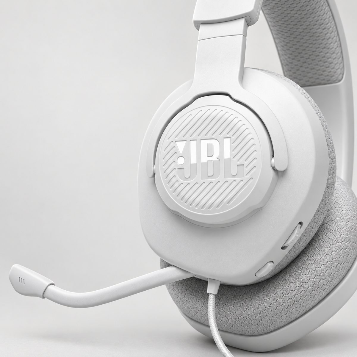 JBL Q100 M2 WIRED — GREY Studio detail