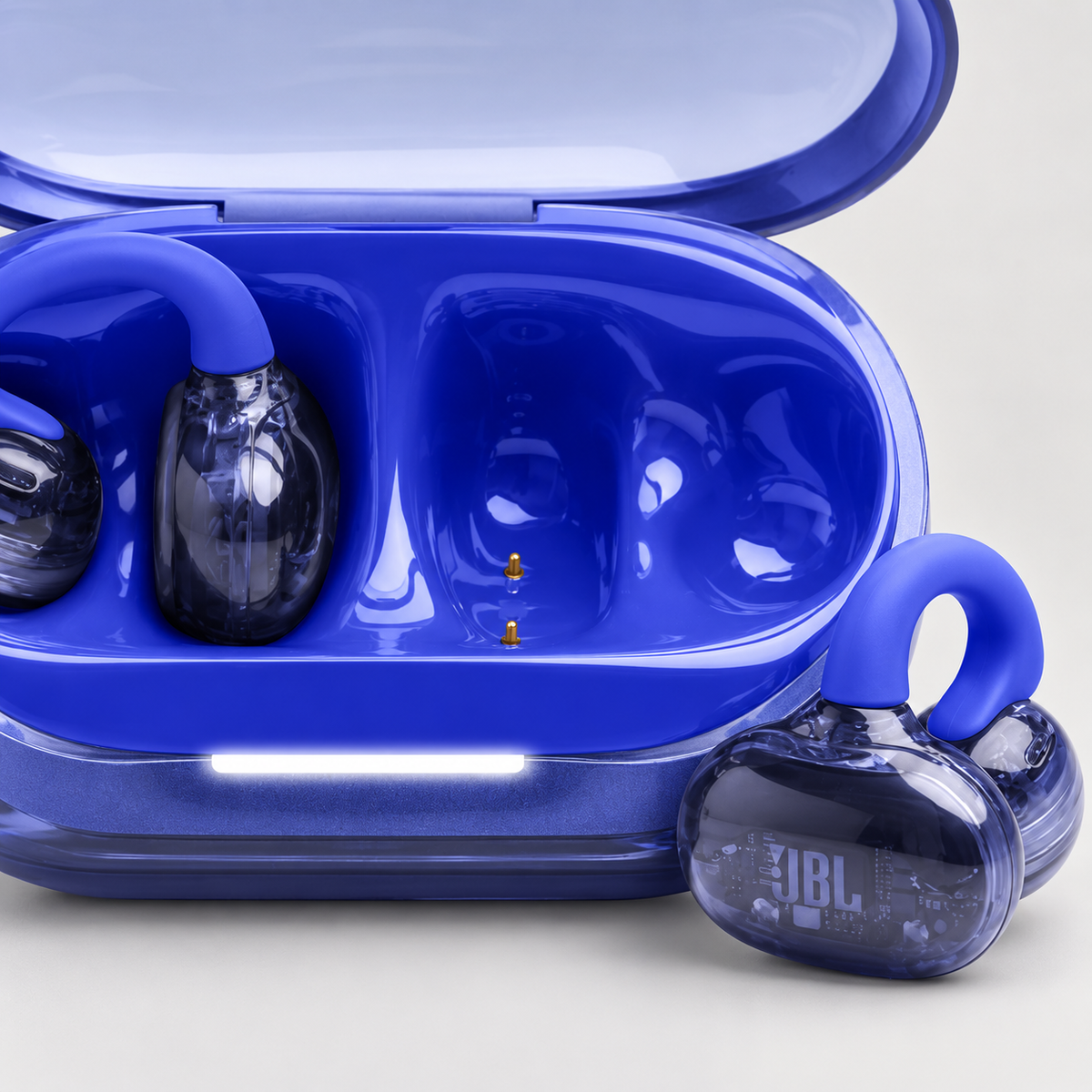 JBL SOUNDGEAR CLIPS — GREY Studio detail