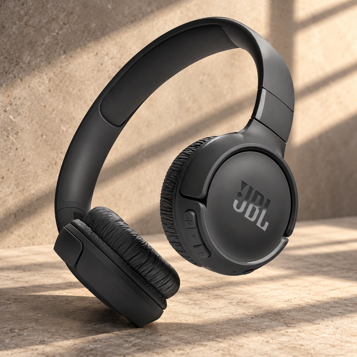 JBL TUNE 520 HEADSET — GREY Studio editorial