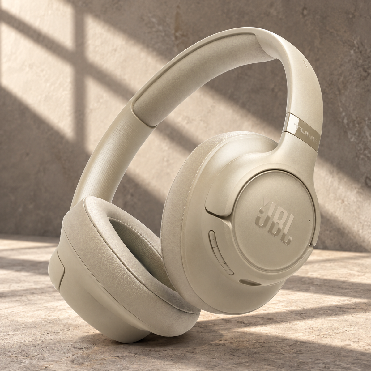 JBL TUNE 730 HEADPHONE — GREY Studio editorial