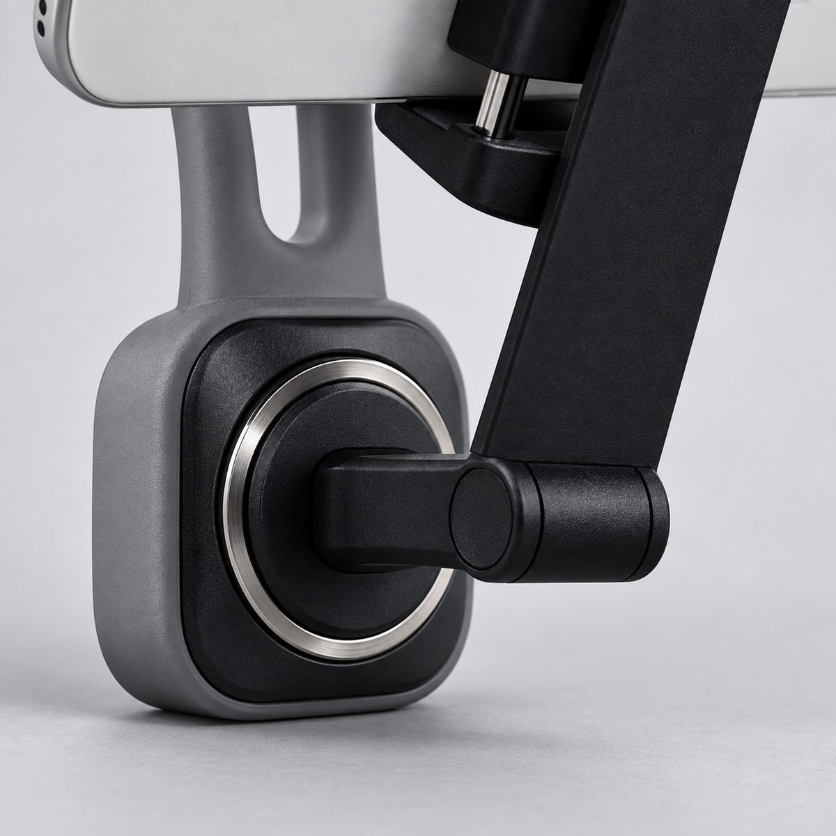 GREY Studio detail | Porodo Smartphone Neck Mount - Black | PD-NKSMS-BK