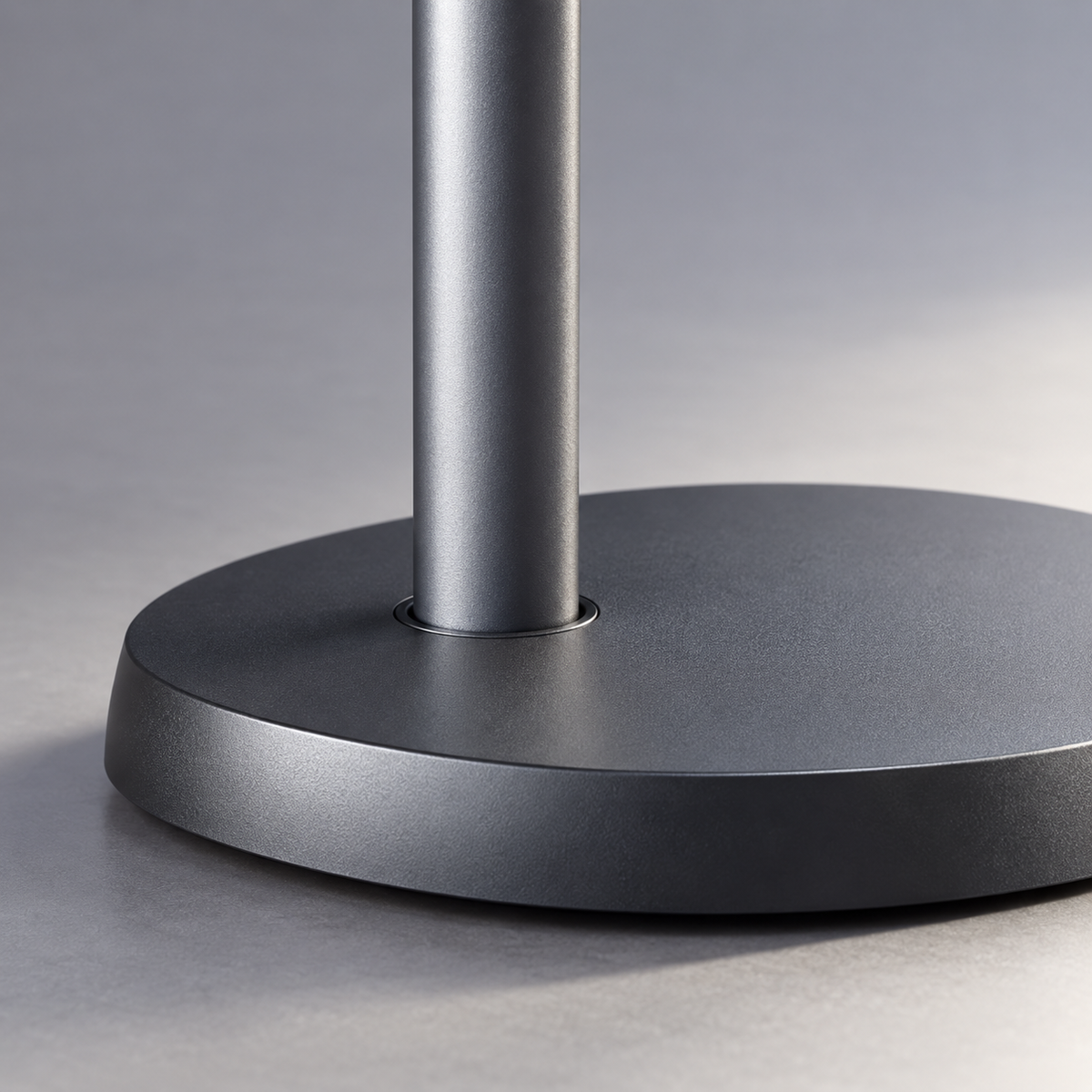 GREY Studio detail | Porodo Surf 21.5" Portable Smart Monitor with 27000mAh Battery Capacity - Gray | PDHSDD03GY