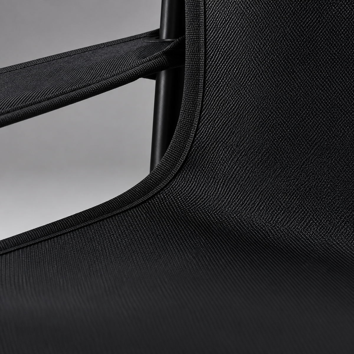 GREY Studio detail | Porodo Lifestyle Campshade Camping Dual Chair with Umbrella & Cup Holder - Black | PDLFSTCH21BK