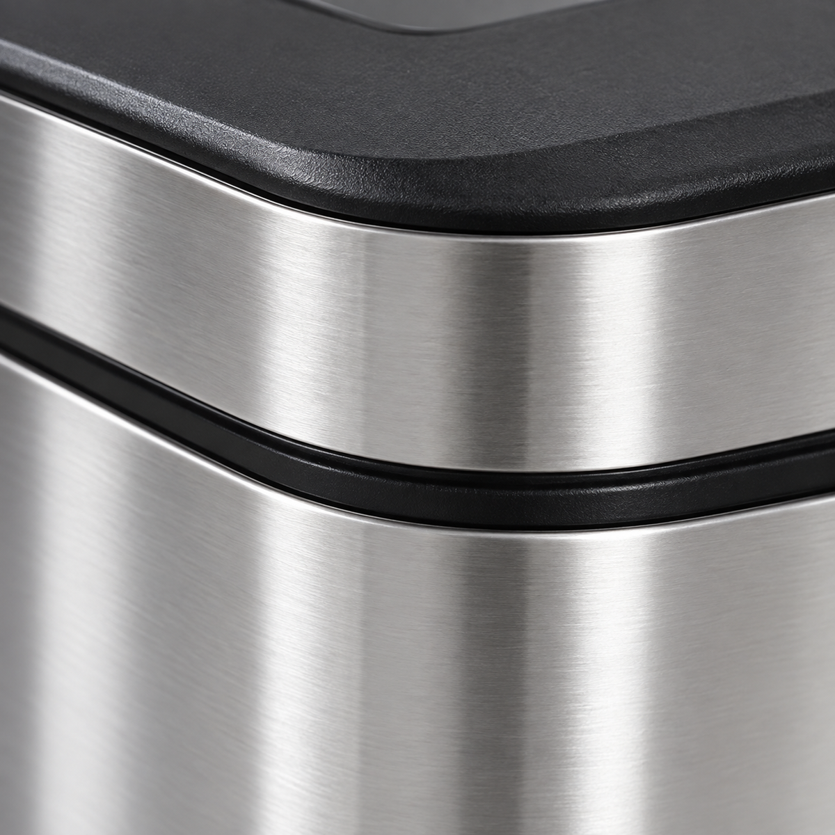 GREY Studio detail | Porodo Lifestyle Stainless Steel 2.5L Deep Fryer with Adjustable Temperature & Non-Stick Tray - Silver | PDLFSTED02FSL