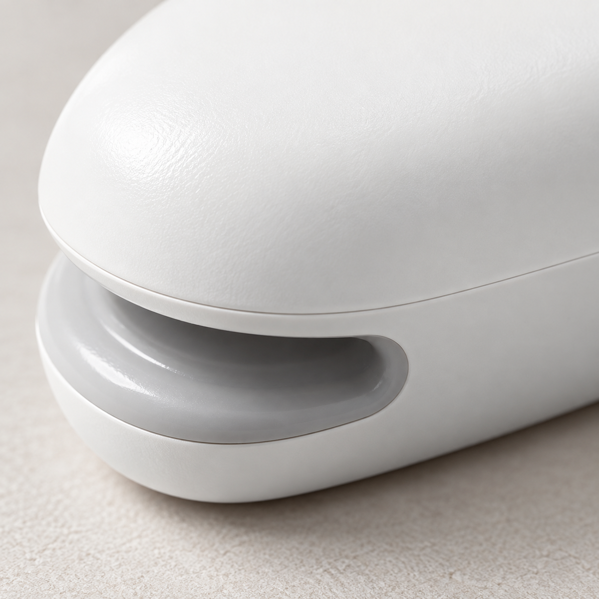 GREY Studio detail | Porodo Lifestyle 2-In-1 Magnetic Mini Sealer & Cutter With Rechargeable Battery - White | PDWS105WH