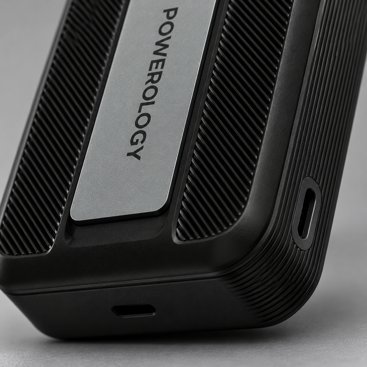 GREY Studio detail | Powerology Vision 10000mAh MagSafe Power Bank - Black | PPBCHA98BK