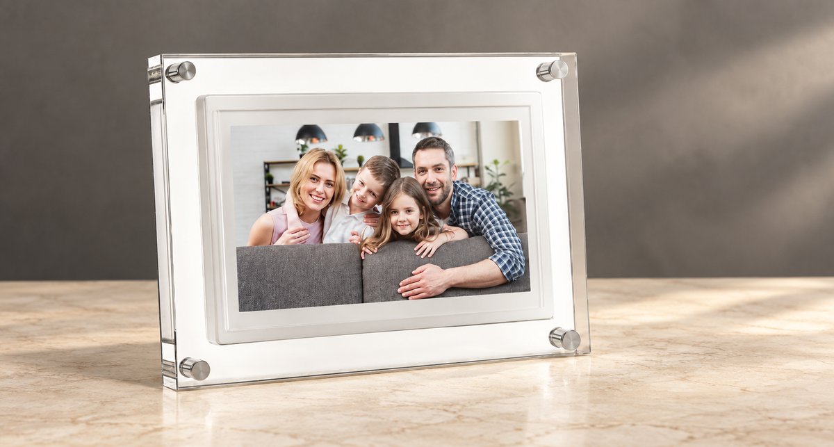 GREY Studio editorial | Powerology 10'' Smart Frame Digital Photo Display - White | PSM021WH